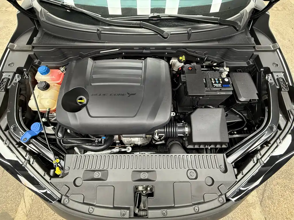 Changan UNI-T 2.0 T Navigator