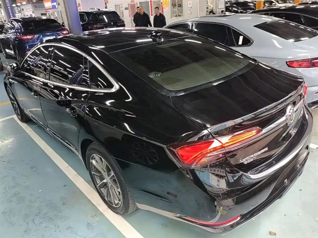 LaCrosse 652 T Luxury