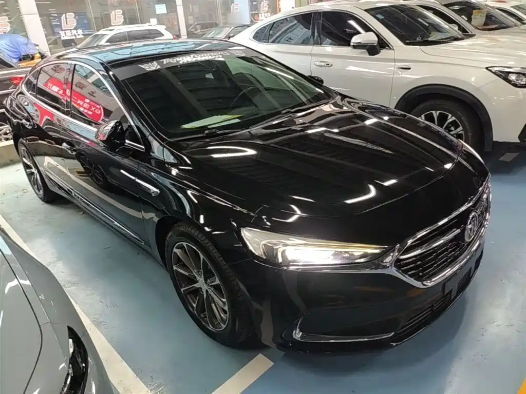 LaCrosse 652 T Luxury