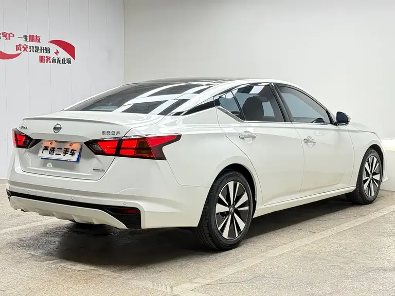 Nissan Teana 2.0 T XL Upper AD1 Smart Enjoyment Navigator