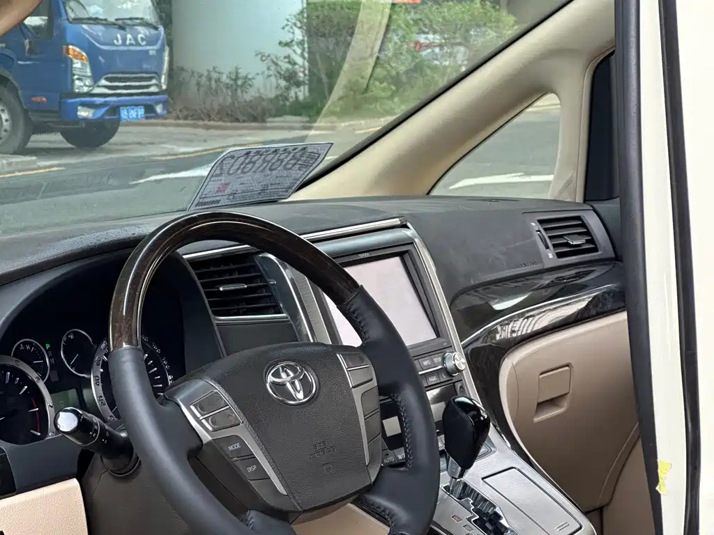 Alphard 3.5 L Luxury