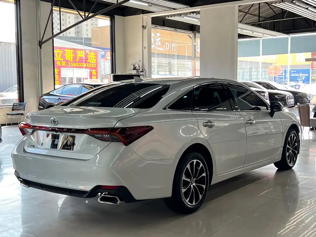 Avalon 2.0 L Luxury