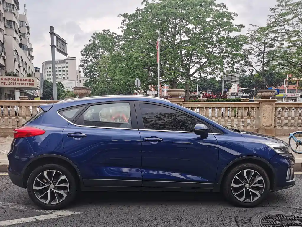 Emgrand GS 1.4 T CVT Elegant