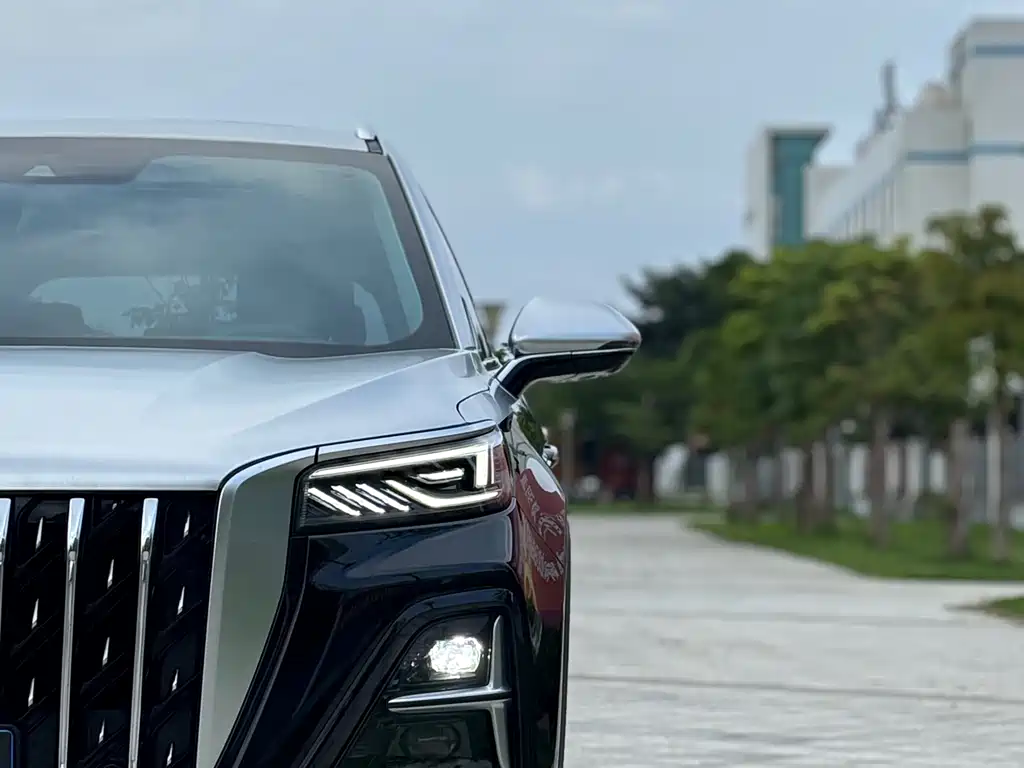 Hongqi HS5 2.0 T 4 WD Flagship Enjoyment Pro
