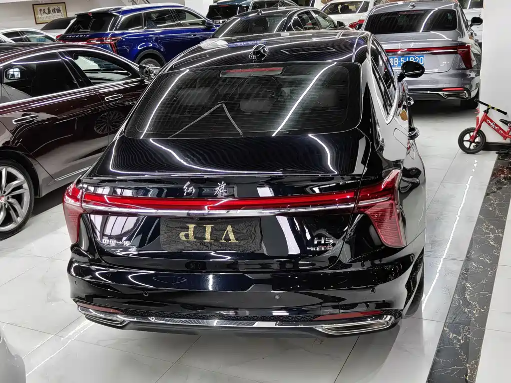 Hongqi H5 2.0 T Auto Connected Flagship Enjoyment