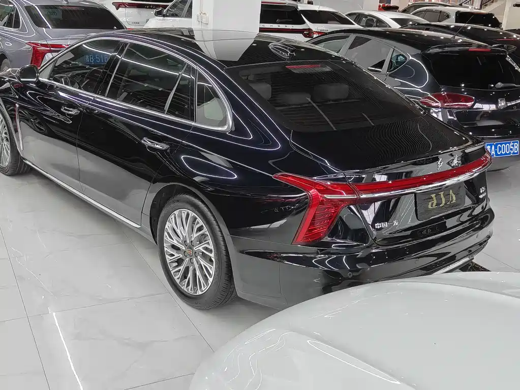 Hongqi H5 2.0 T Auto Connected Flagship Enjoyment