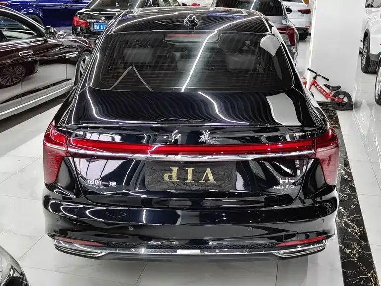 Hongqi H5 2.0 T Auto Connected Flagship Enjoyment