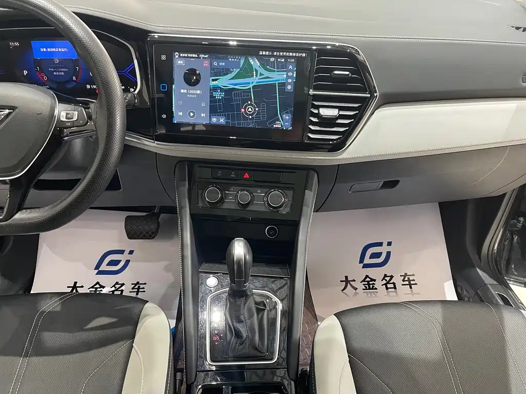 Jetta VS7 捷达VS7 2024款 千里江山 280 TSI 自动荣耀版