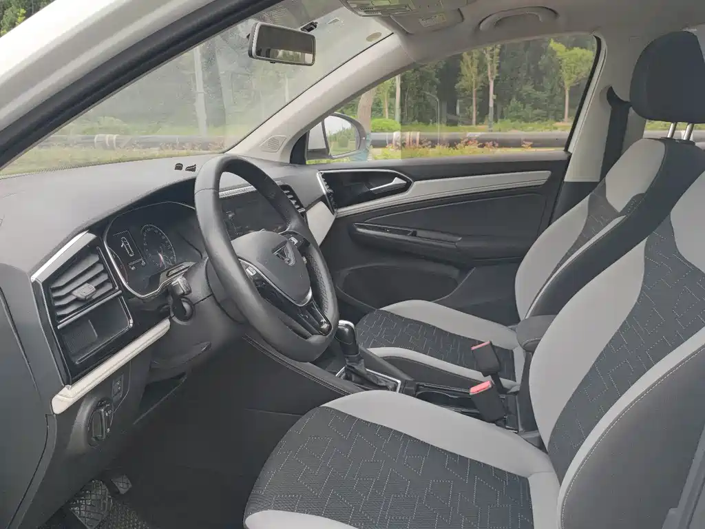 Jetta VS7 280 TSI Auto Progressive