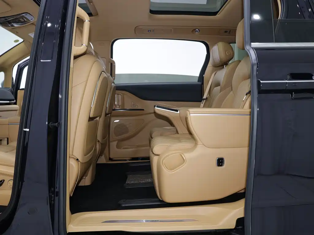 Voyah Dreamer PHEV 4 WD Excellent Qiankun