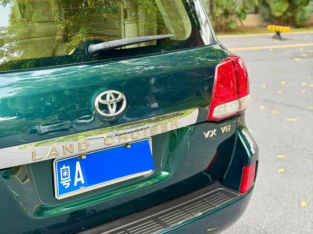 Land Cruiser 4.0 L Auto VX