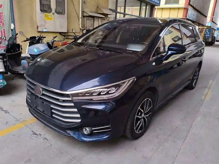 BYD Song MAX 1.5 T Auto Connected Elite 6-seat
