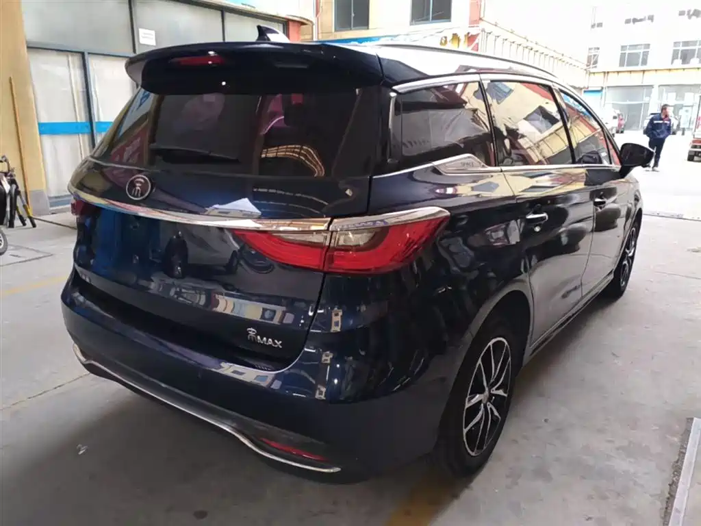 Song MAX 1.5 T Auto Connected Elite 6-seat