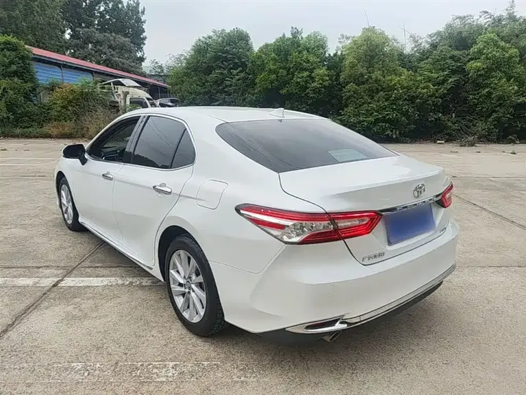 Toyota Camry 2.0 G Luxury