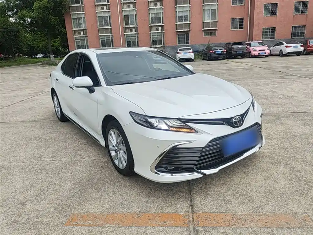 Camry 2.0 G Luxury