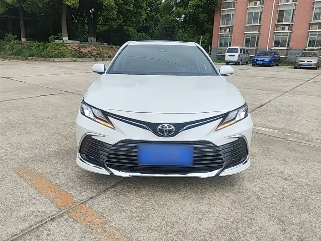 Camry 2.0 G Luxury