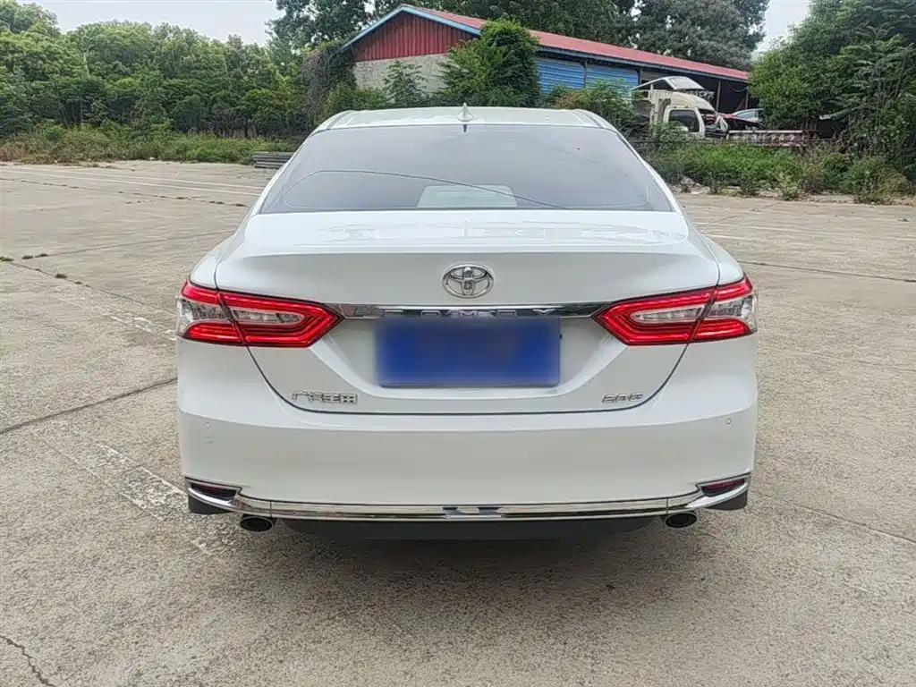 Camry 2.0 G Luxury