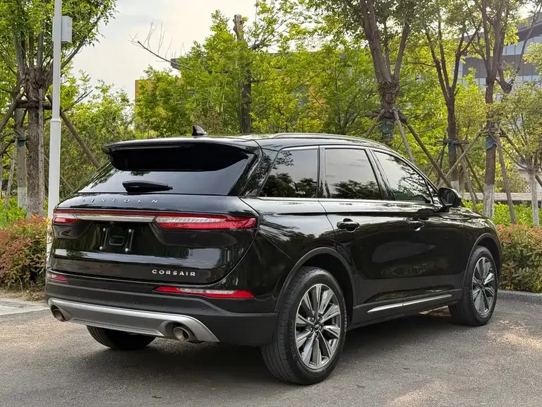 Lincoln Corsair 2.0 T 4 WD Honor Shine