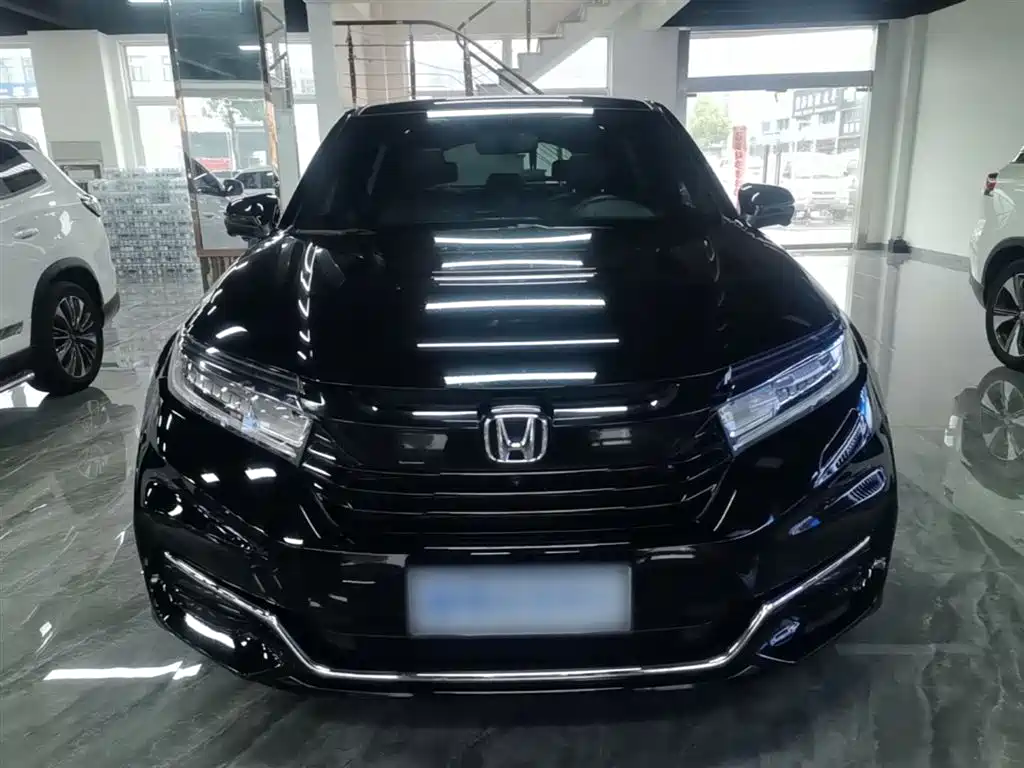 Avancier 370 TURBO 2 WD Luxury