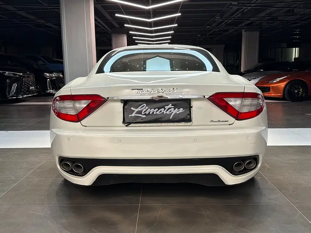 GranTurismo 4.2 L Standard