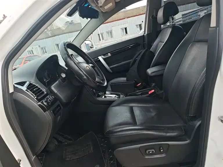 Chevrolet Captiva 2.4 L 4 WD Flagship 7-seat