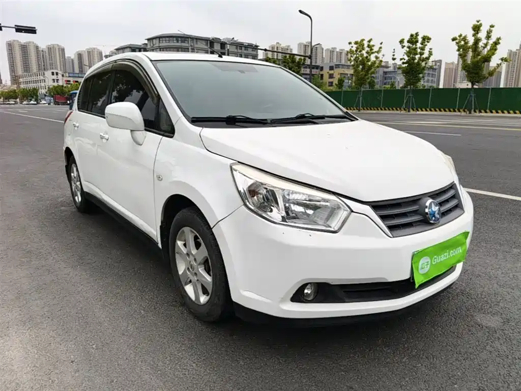 Venucia R50 1.6 L Manual Luxury