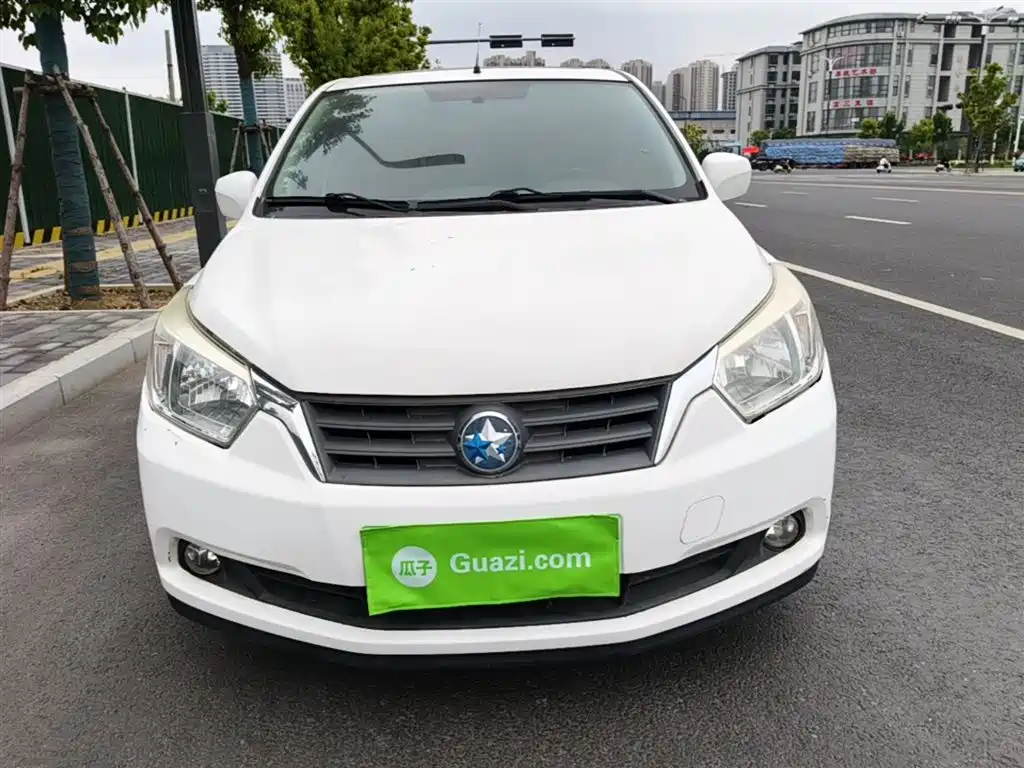 Venucia R50 1.6 L Manual Luxury