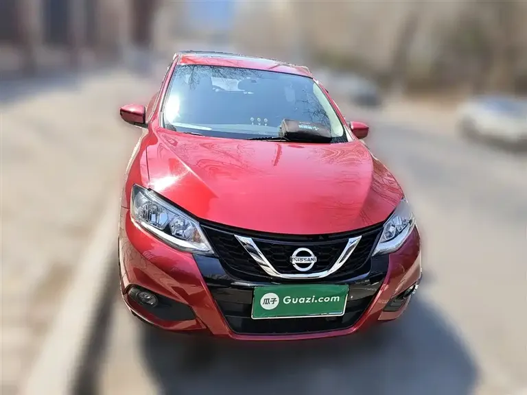 Nissan Tiida 1.6 L CVT Cool Motion