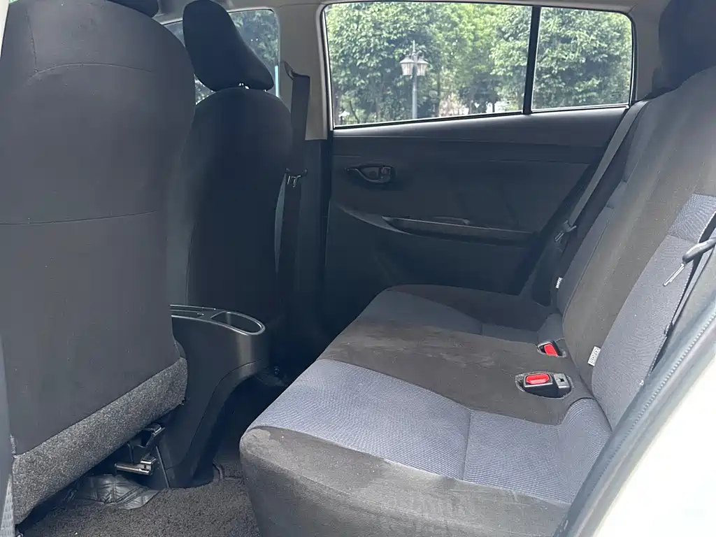 YARiS L Zhixuan 1.5 E CVT Charm Motion CN-VI