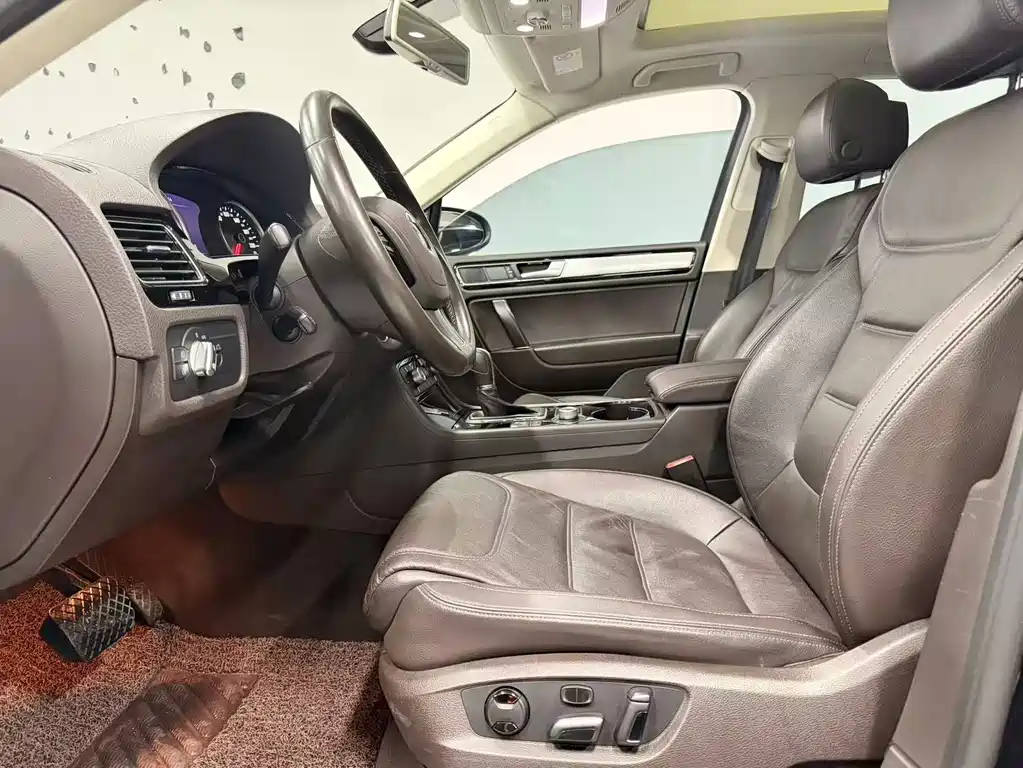 Touareg 3.0 TSI Standard Config