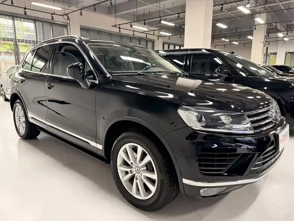 Touareg 3.0 TSI Standard Config