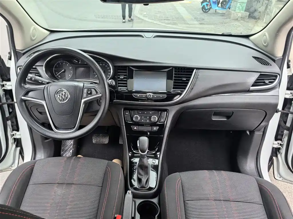 Encore 18 T Auto 2 WD Urban Leading