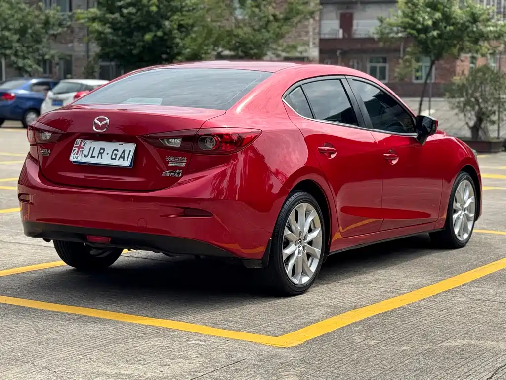 Mazda 3 Axela Sedan 2.0 L Auto Flagship