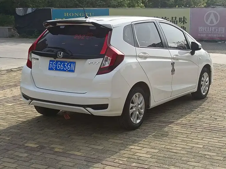 Honda Fit 1.5 L CVT Comfort Sunroof