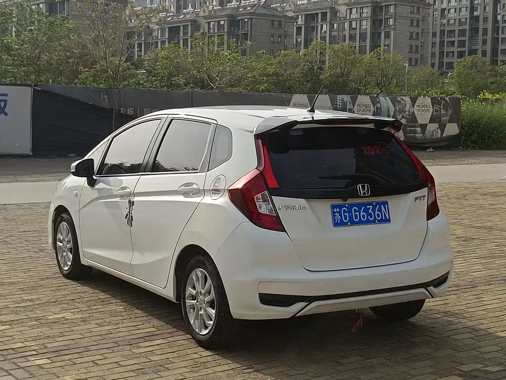 Fit 1.5 L CVT Comfort Sunroof