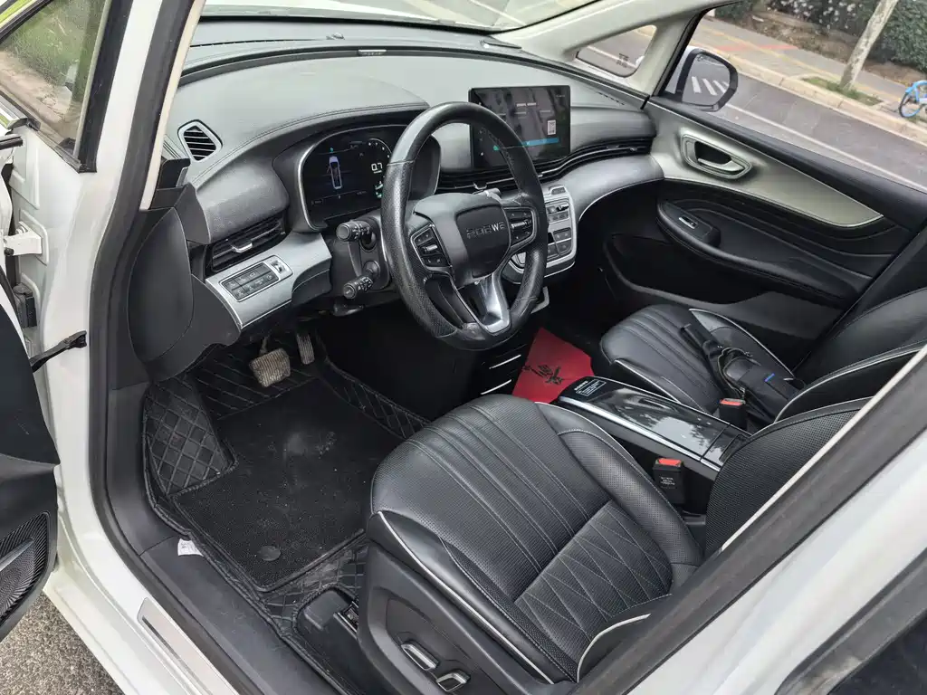 Roewe iMAX8 400 TGI Supreme Series Honored