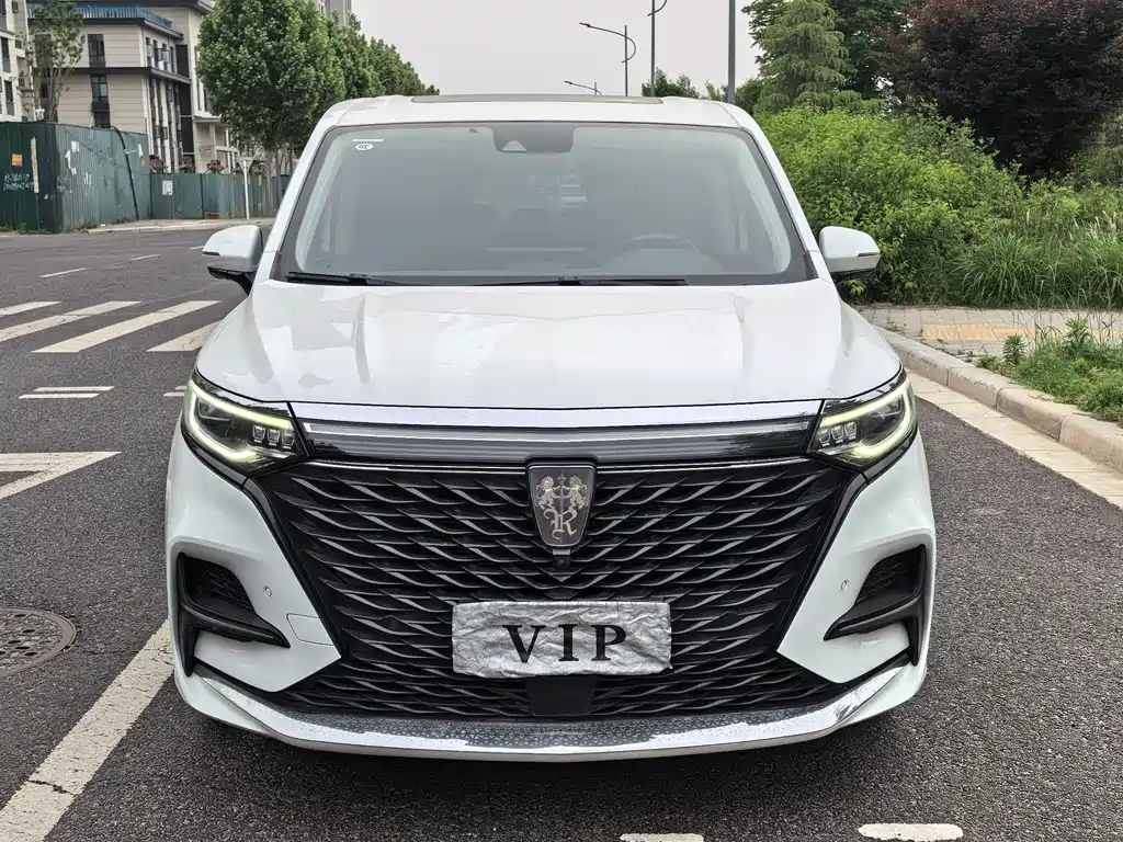 Roewe iMAX8 400 TGI Supreme Series Honored