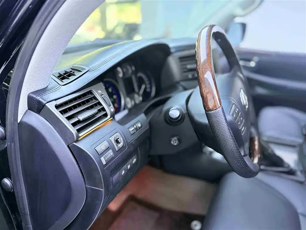 Lexus LX 570