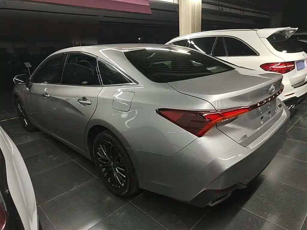 Avalon 2.0 L XLE Premium CN-VI