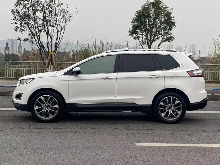 Ford Edge EcoBoost 245 2 WD Grand Sharp 7-seat CN-V