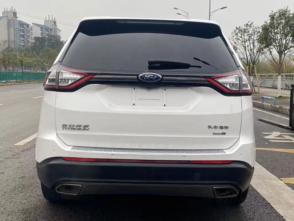 Edge EcoBoost 245 2 WD Grand Sharp 7-seat CN-V
