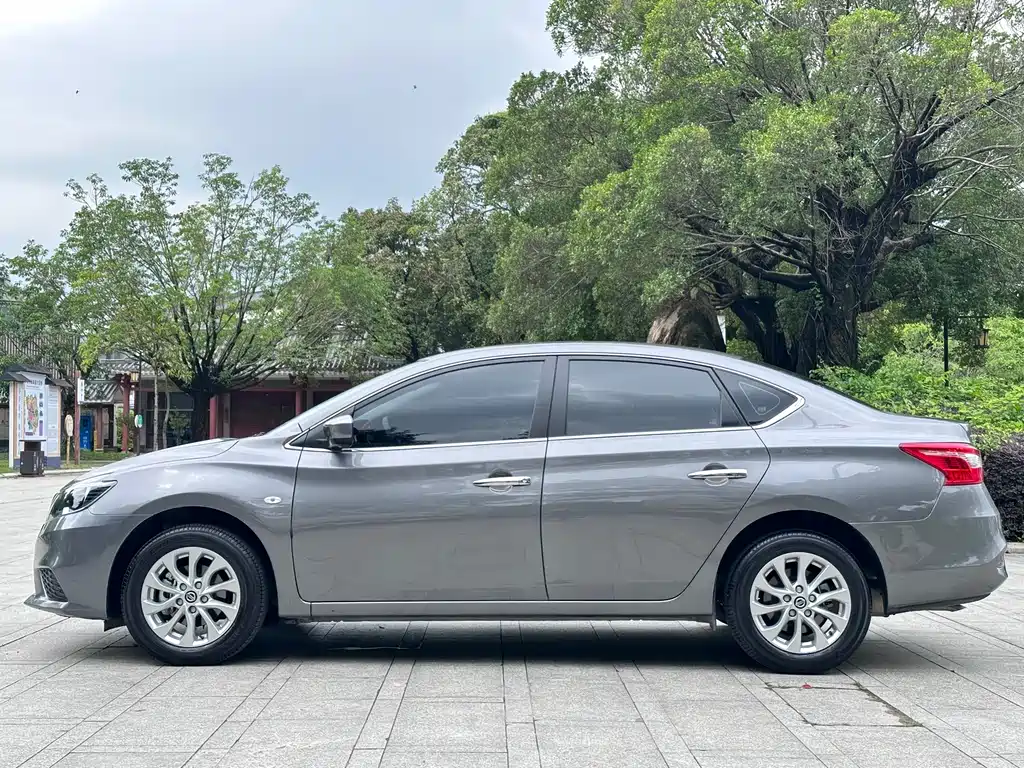 Sylphy Facelift II Classic 1.6 XE CVT Comfort