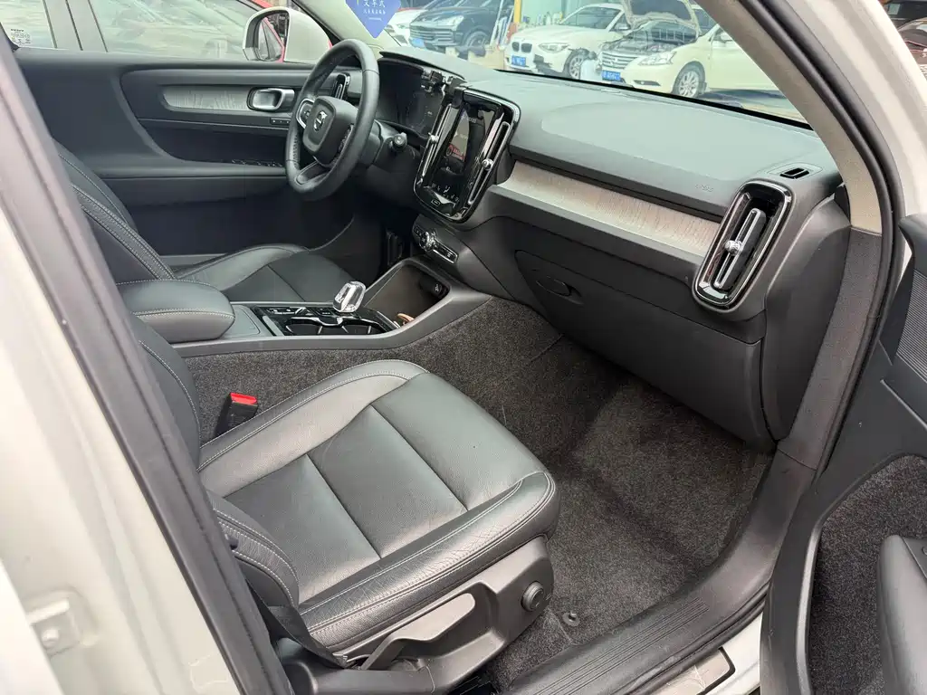 Volvo XC40 T4 4 WD Smart Vision Luxury