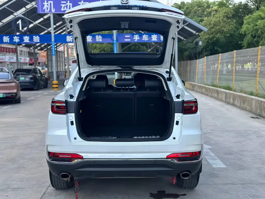 Changan CS85 Coupe 1.5 T DCT CN-VI
