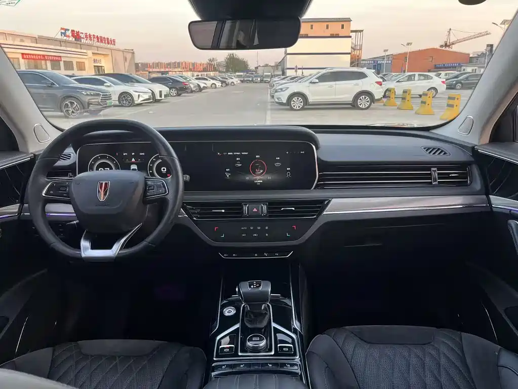 Hongqi HS5 Facelift 2.0 T Connected Flagship Enjoyment 4 WD