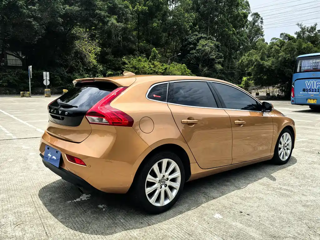 Volvo V40 2.0 T Smart Grace