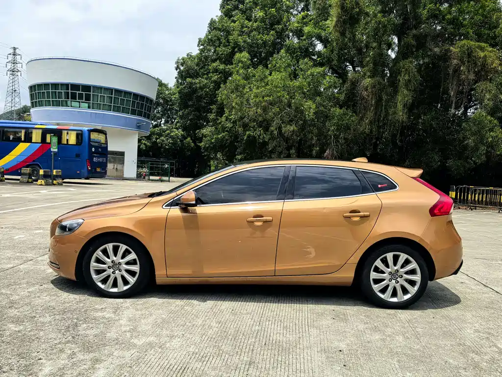 Volvo V40 2.0 T Smart Grace