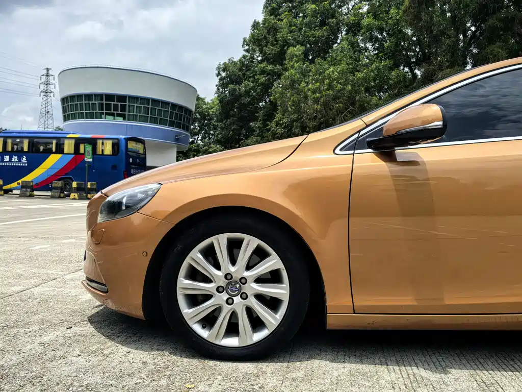 Volvo V40 2.0 T Smart Grace