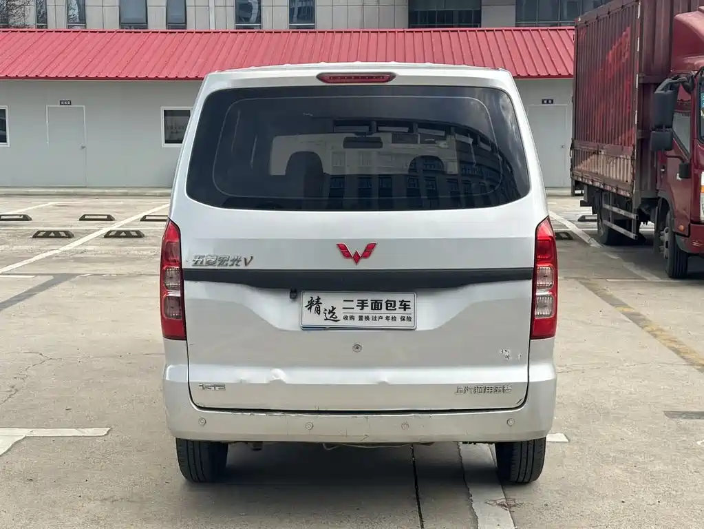 Wuling Hongguang V 五菱宏光V 2021款 1.5 L改款劲享版LAR