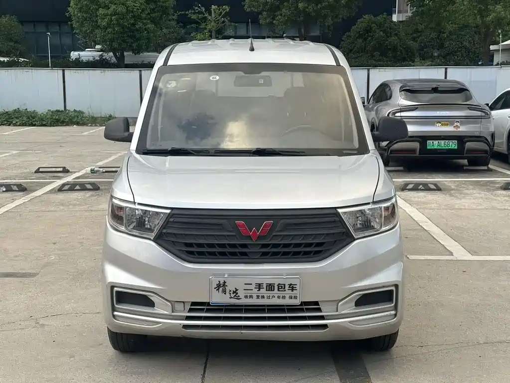 Wuling Hongguang V 五菱宏光V 2021款 1.5 L改款劲享版LAR